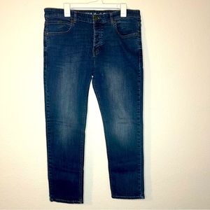 Denim Co. 34x30 straight fit blue jeans.
